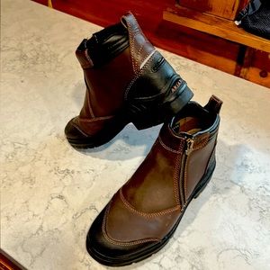 ARIAT Barnyard side zip boot, Brown/Black, women’s sz 9.5, great motorcycle boot